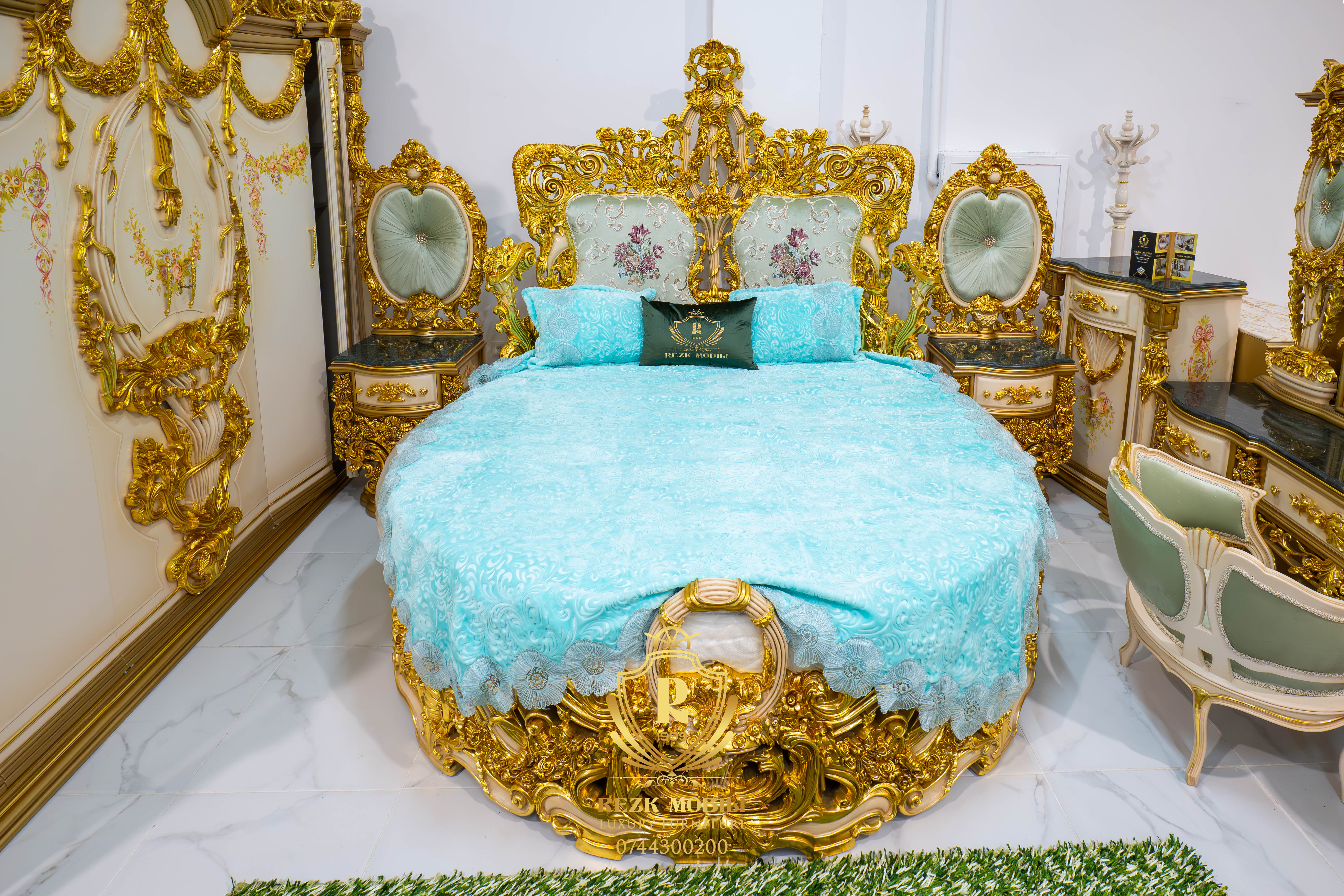 7. The Queen - Imagine 6