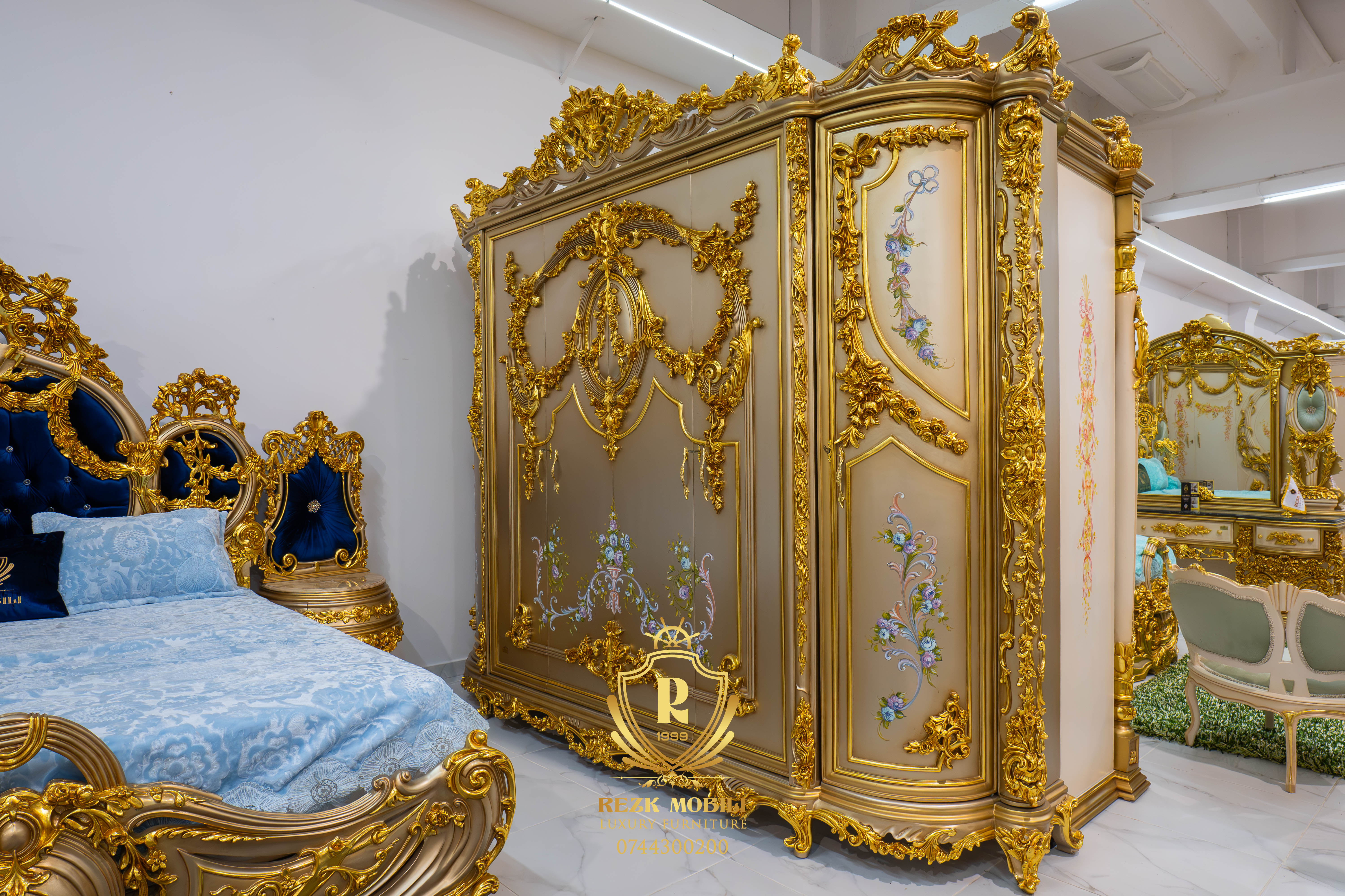 8. Flower Vase - Imagine 4